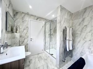 Family Bathroom- click for photo gallery
